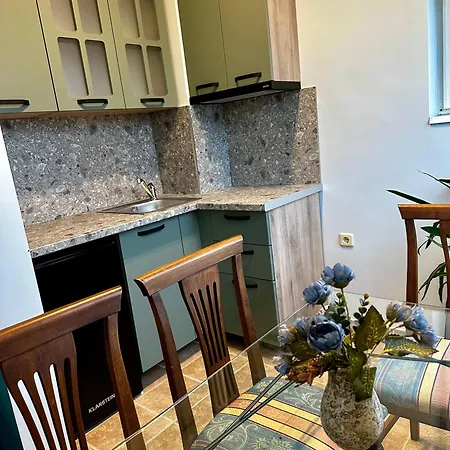 Glarus With Infinity Sea View וארנה