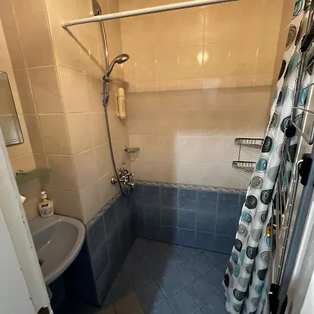 דירה Glarus With Infinity Sea View וארנה