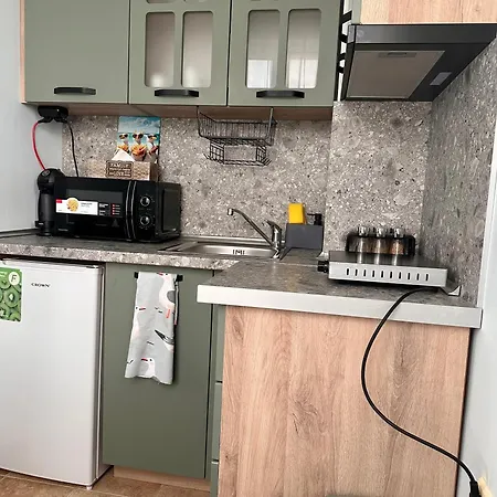 Glarus With Infinity Sea View דירה