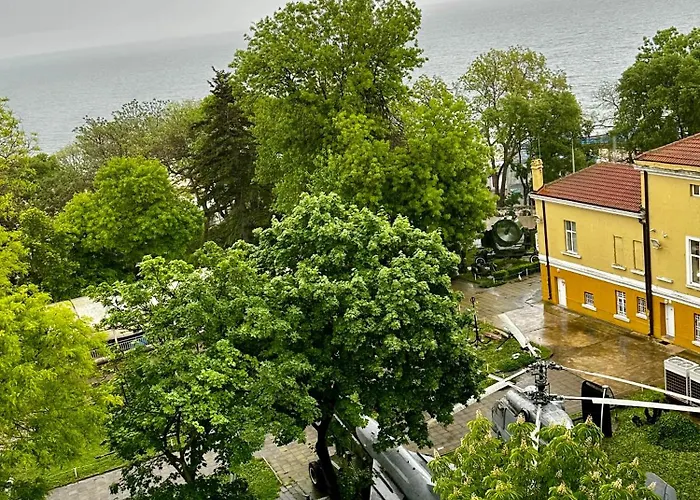 Glarus With Infinity Sea View * Варна