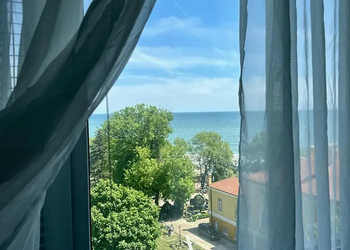 Glarus With Infinity Sea View Варна