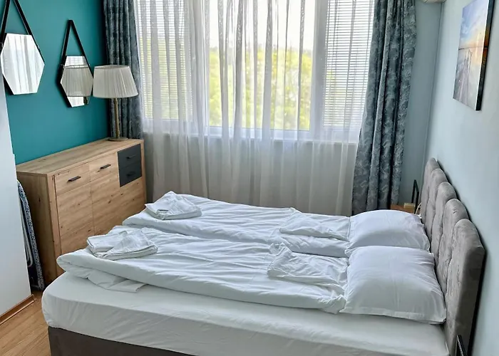 Апартаменты Glarus With Infinity Sea View *