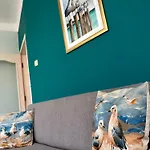 Apartment Glarus With Infinity Sea View Warna