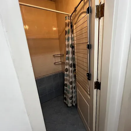 Glarus With Infinity Sea View فارنا