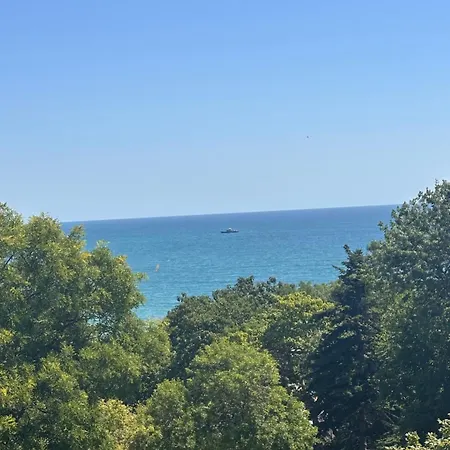 Daire Glarus With Infinity Sea View Varna