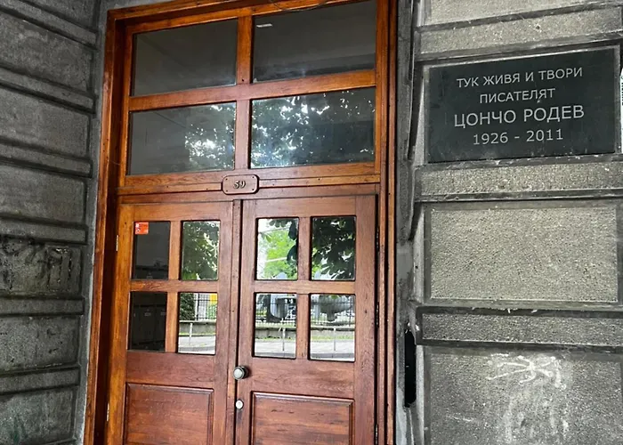 Glarus With Infinity Sea View Apartment